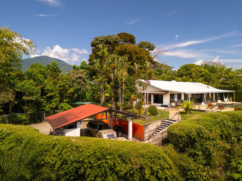 Ocean-View Oasis on Coveted Calle Perezoso - Gallery image 5