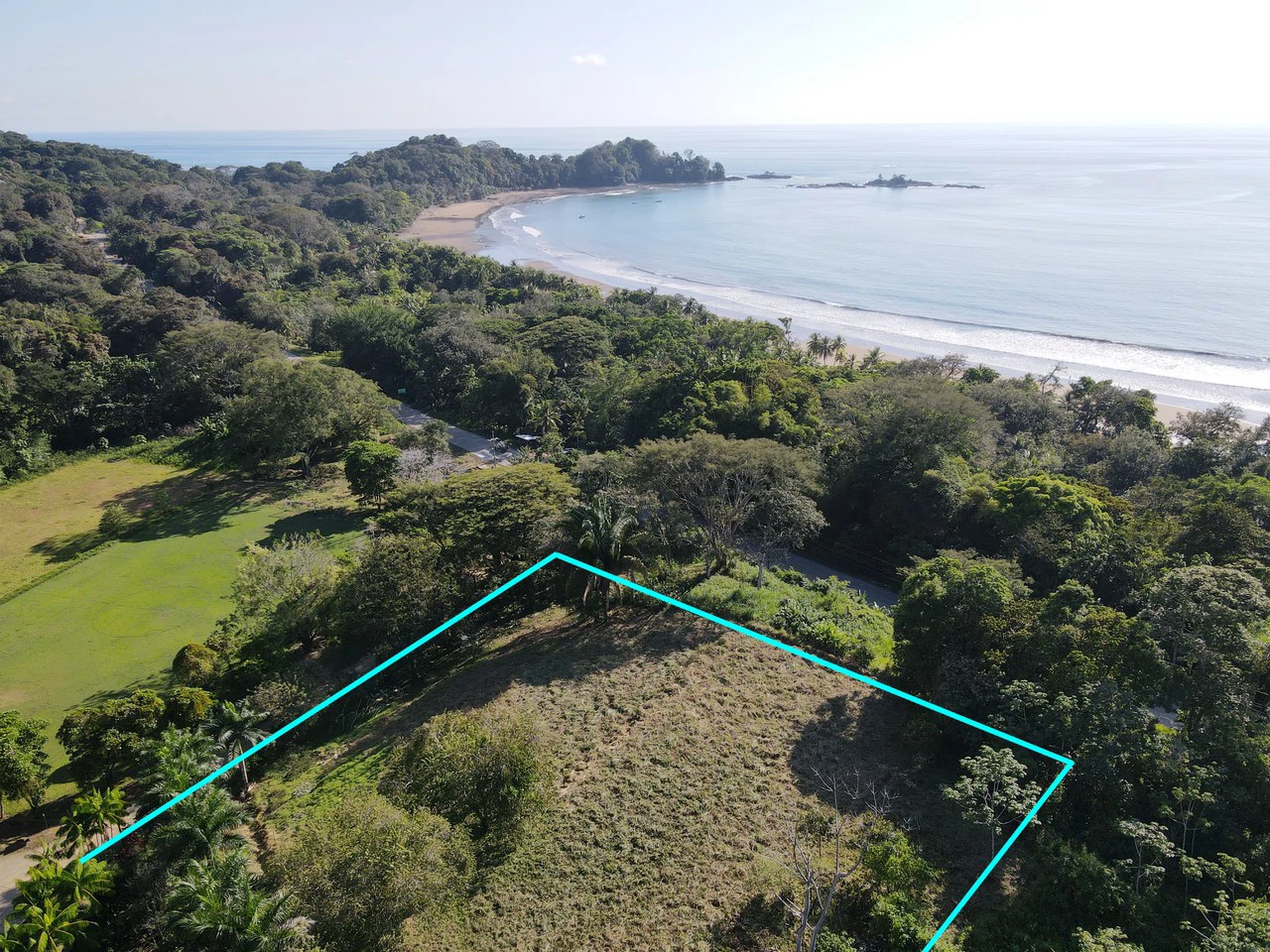 Front Row Mixed Use Property with an Easy Walk to Dominicalito Beach - Gallery image 2