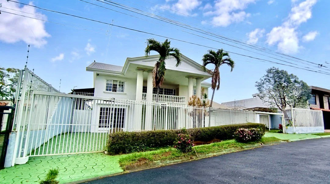 Luxury home in Rohrmoser, San Jose, Costa Rica - Gallery image 13