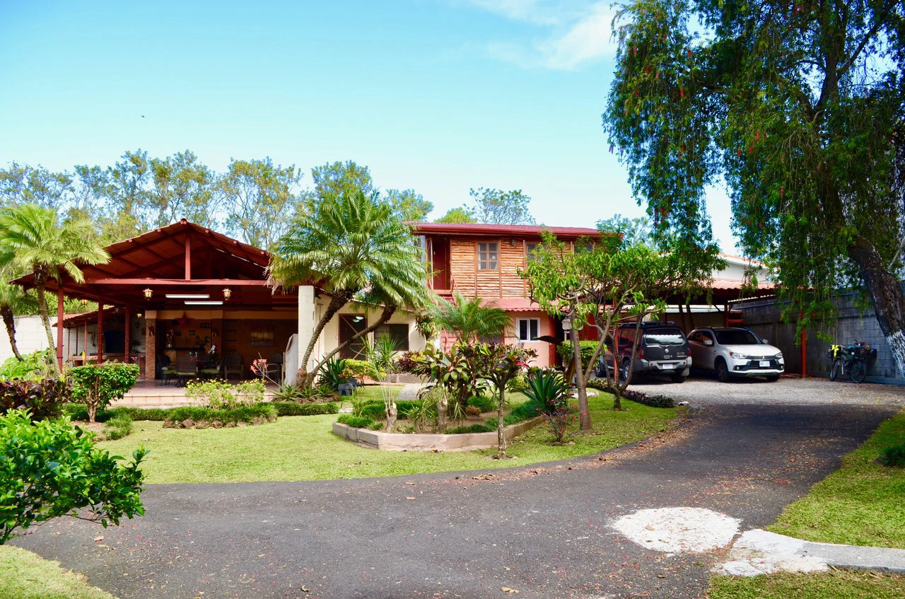 Beautiful investment property with cabins, house and apartments - Gallery image 12