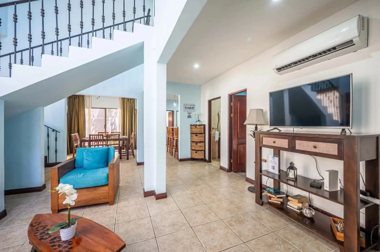 Rare Opportunity in Jacó’s Only Oceanfront Gated Home Community - Gallery image 16