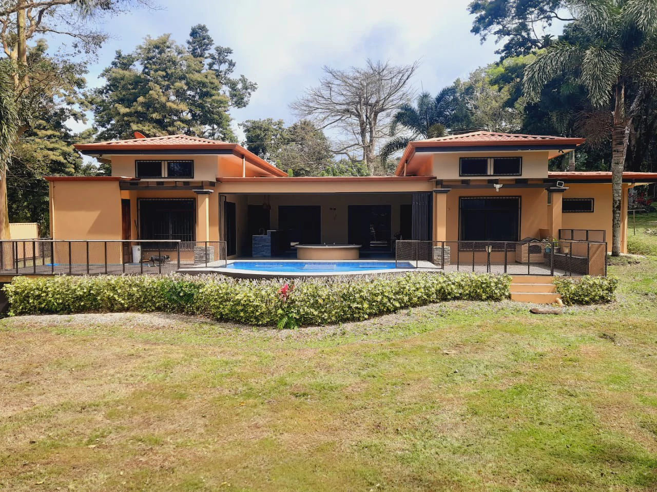LA TOSCANA - Mediterranean Style Luxury Home on Lake Front Property.