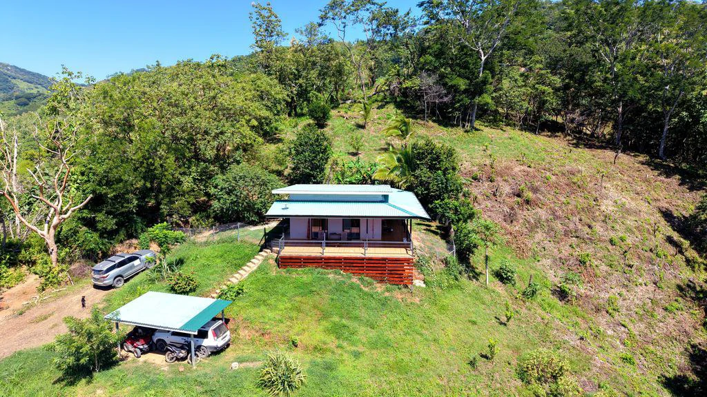 Casa Vista Verde: 1-Bedroom Home with Panoramic Mountain Views & Future Development Potential – Cuesta Grande