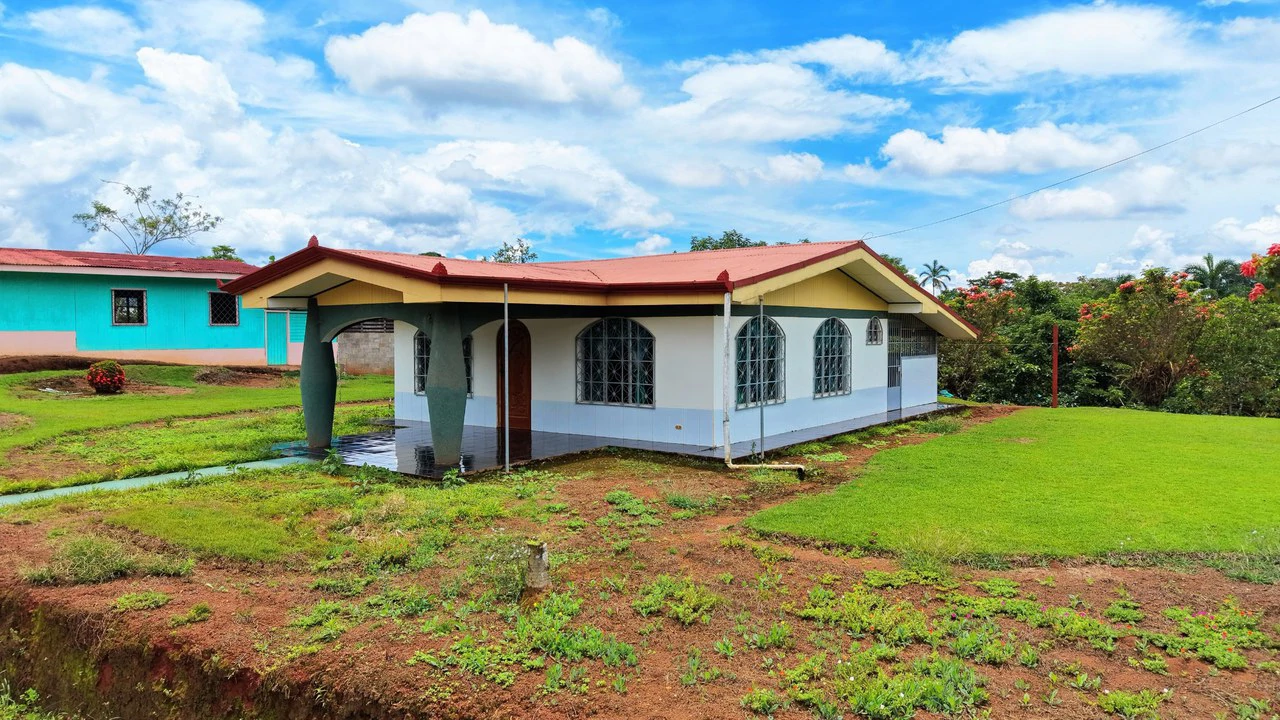 Countryside House For Sale in Cajon