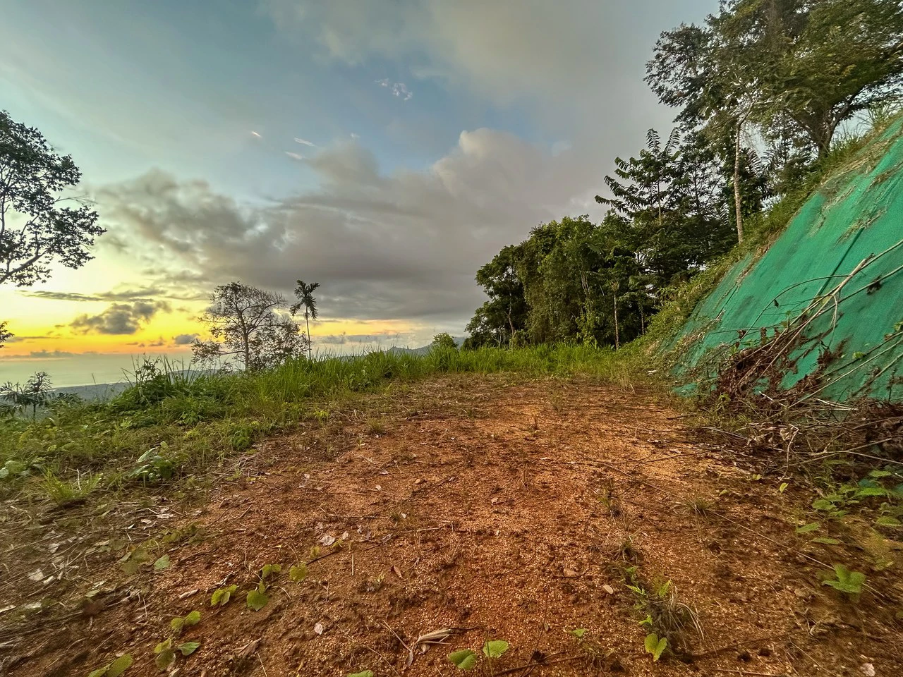 Year-Round Sunset Views | 3 Connected Build-Ready Lots - Gallery image 8