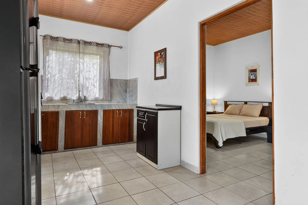 Villa Los Monos: High-Income 9-Unit Rental Property Near Playa Grande - Gallery image 10