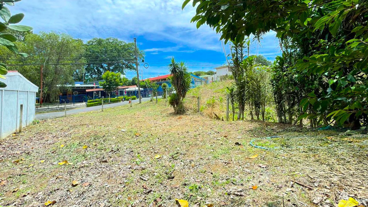 Lot for Sale Near Downtown Atenas, Alajuela – Residential or Commercial Use - photo 2