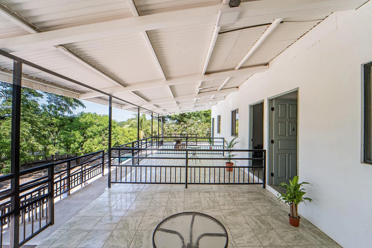Cantarana Studios: Multiunit Property with tons of Potential - photo 6