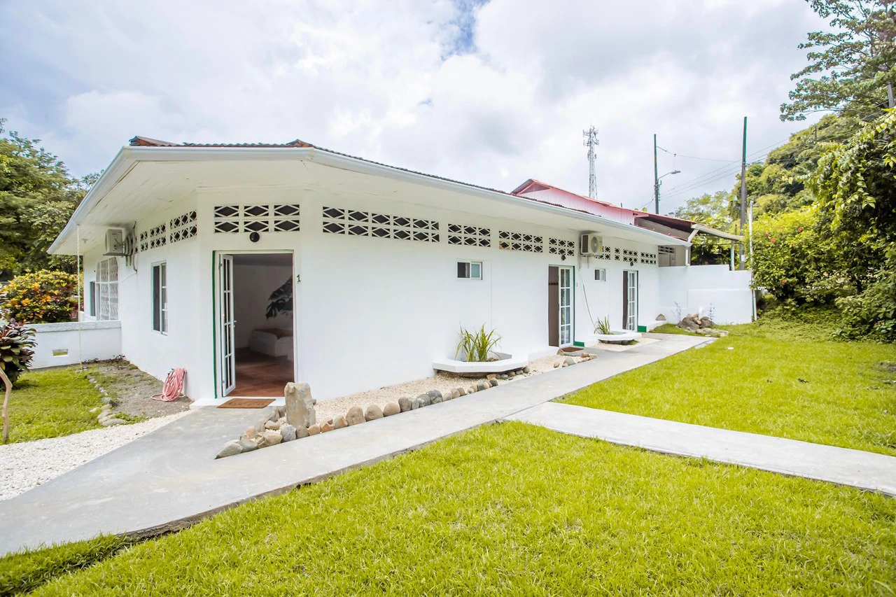 0.81 ACRES – Turn-Key Riverside Business & 3 Bedroom Home Near Dominical!!!: Near the Coast and Riverfront Hotel/Resort/Hostel For Sale in Dominical - Gallery image 26