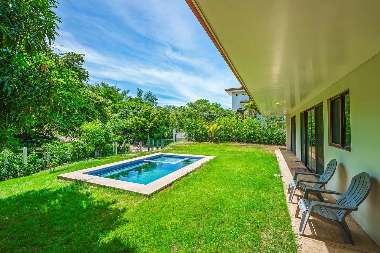 Casa Tuga: 4BR Ocean View Home with Pool, Steps from the Beach - photo 13