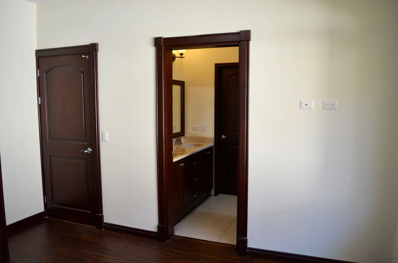 Mountain House For Sale in San Isidro - Gallery image 29