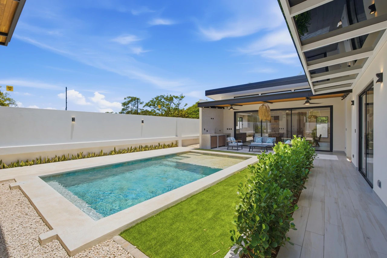 Villa Fresno: Newly Completed Contemporary Home with Private Pool Near Playa Avellanas - photo 29