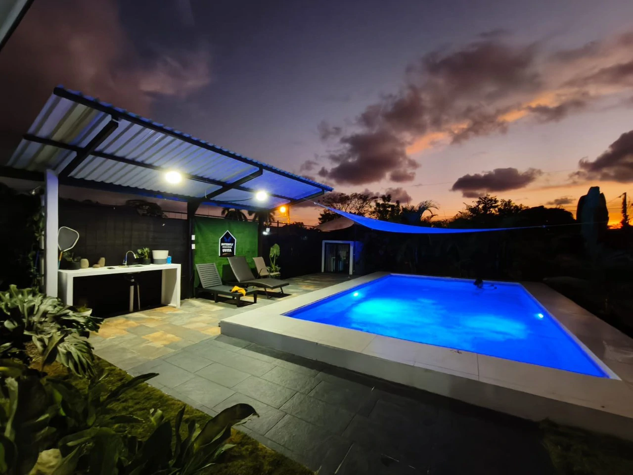 Butterfly Wings House 3 Bed 2 Bath Walking Distance To Town - Gallery image 6