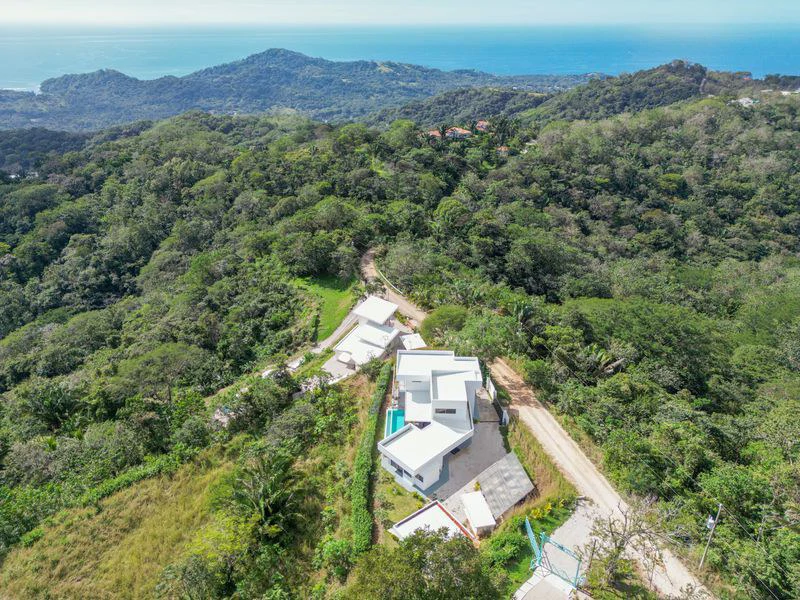 Casa Ying Yang: Modern Elegance with Panoramic Ocean Views, Infinity Pool, and Casita, close to Carrillo Beach - Gallery image 3