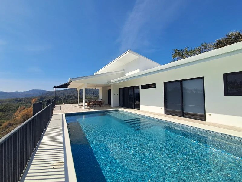 Casa Gostosa: Stunning Modern Home with Panoramic Views – 3 Bedrooms, Pool, and Peaceful Setting - Gallery image 4