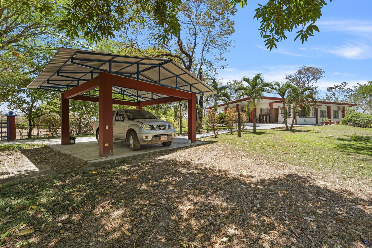 Hacienda Ruiseg: A Stunning Farm and Sprawling Countryside Retreat in Costa Rica - Gallery image 13