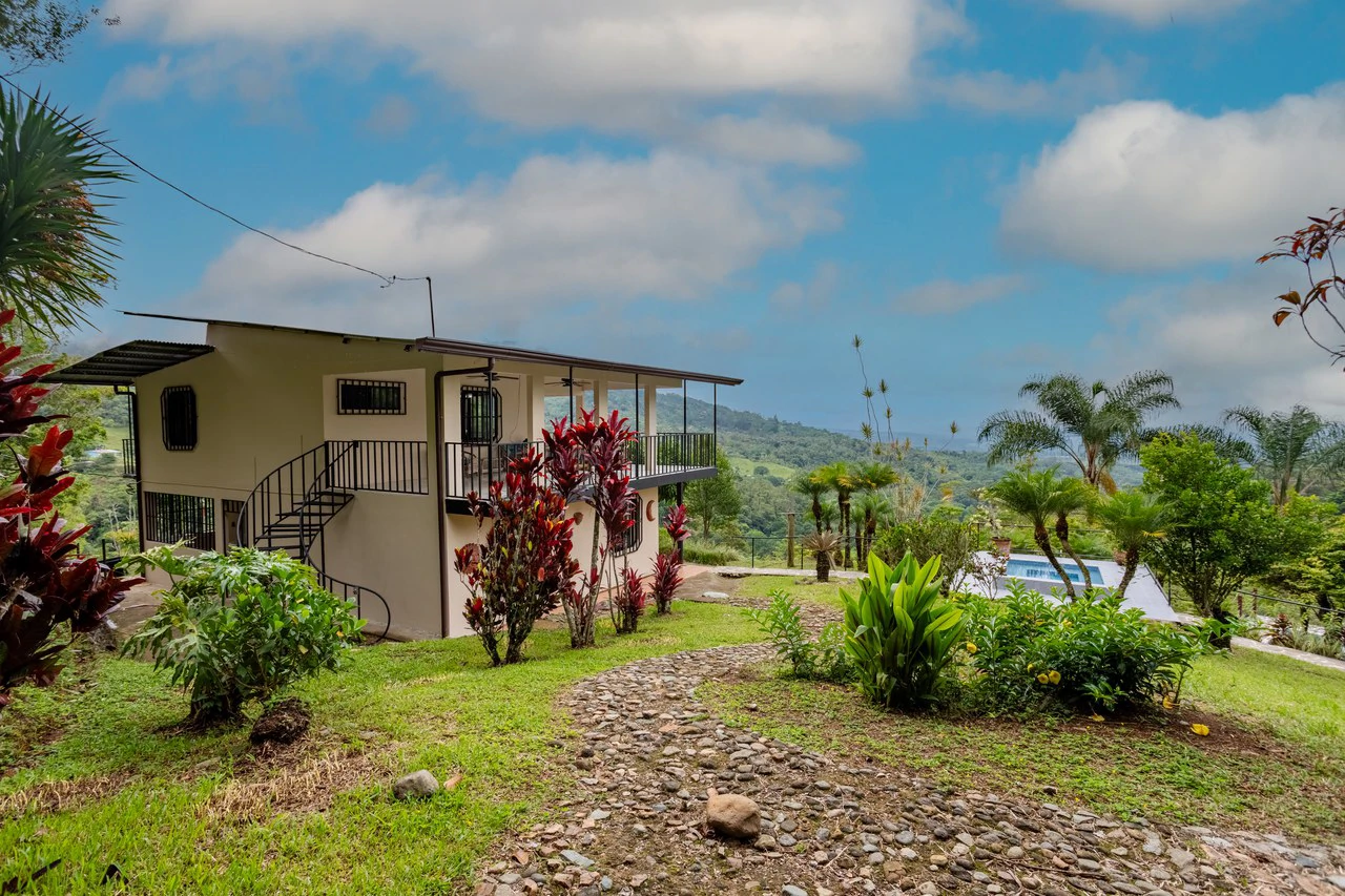 Expansive 27 Acre Farm with Residence in San Isidro del General - Gallery image 11