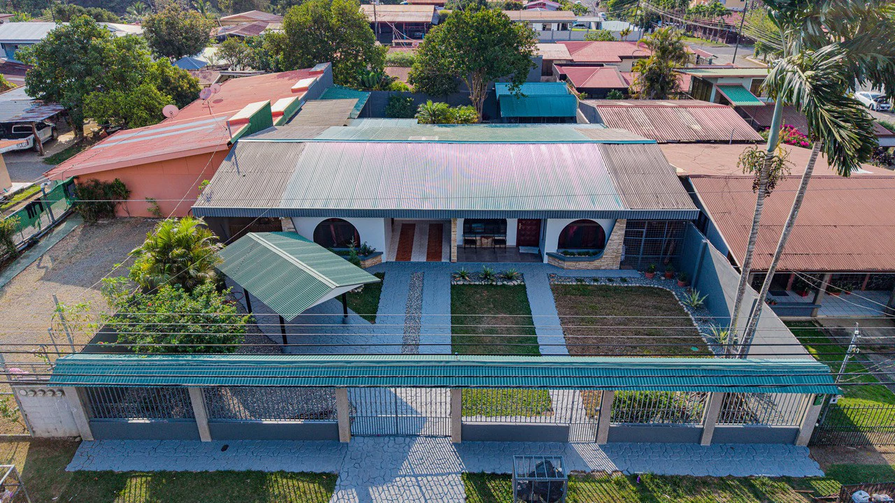 Completely Renovated 5 Bedroom Home in the Heart of San Isidro - Gallery image 87