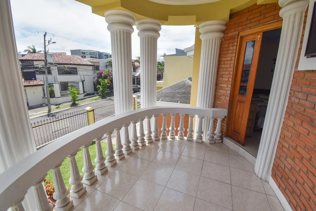 House For Sale in Trejos Montealegre - Gallery image 40