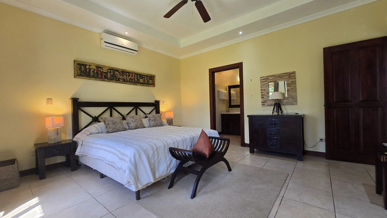 Casa Tropical: Best entry into highly sought after community! - Gallery image 45