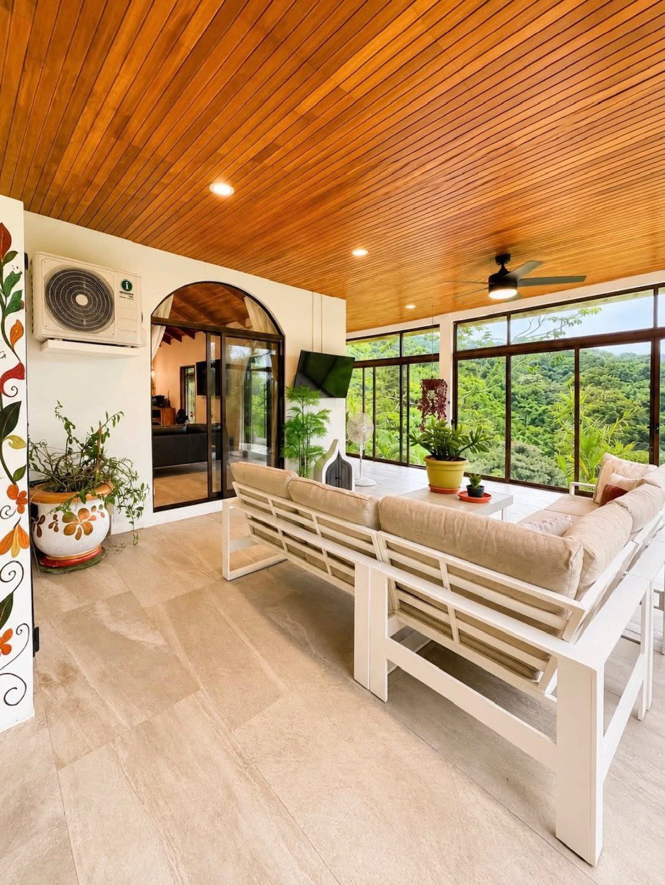 Designer Villa: Stunning designer Villa on 2 acres of land - Gallery image 15