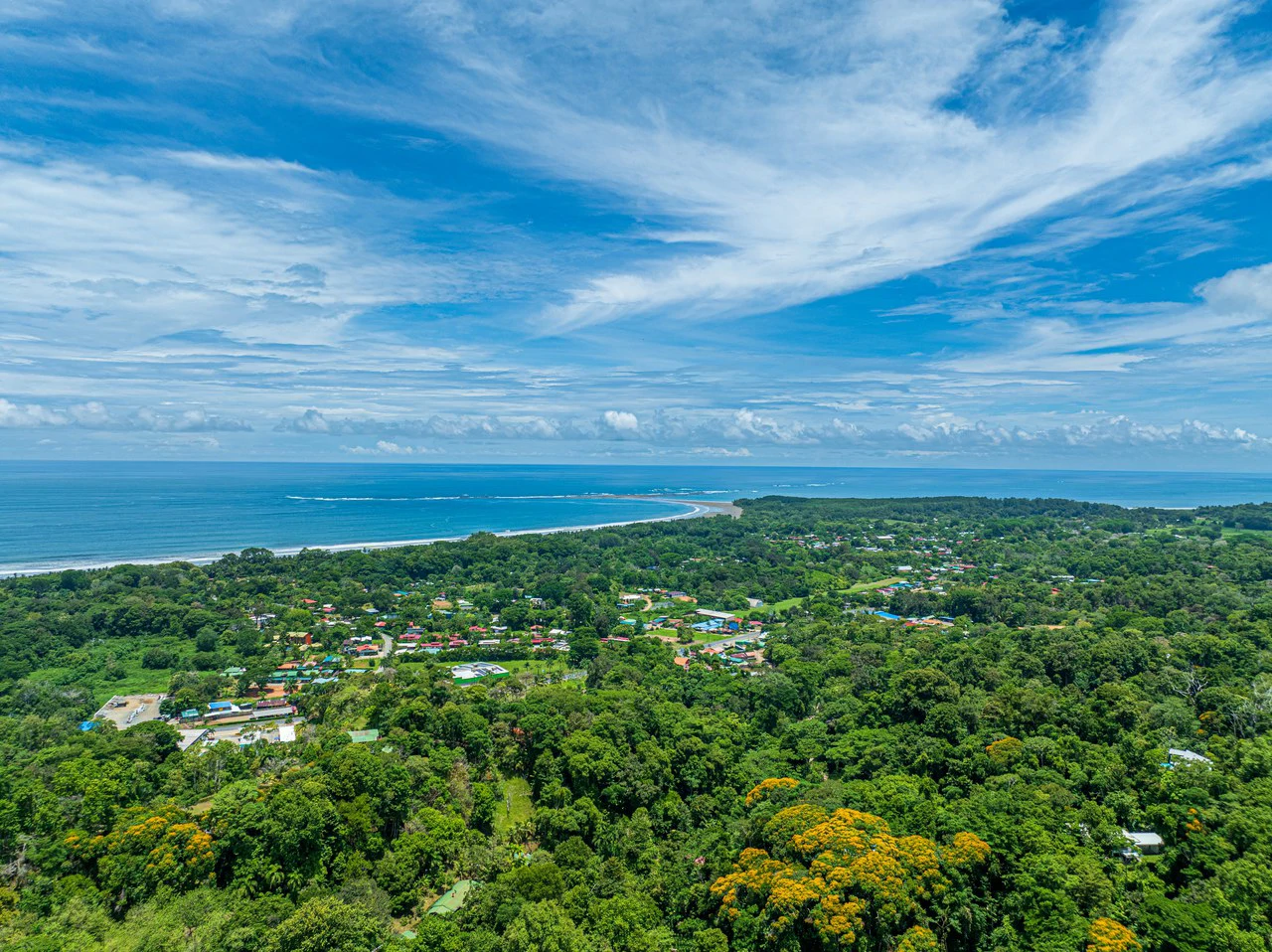 2.56 ACRES – 3 Bedroom Artistic Architectural Masterpiece, Recording Studio, Ocean View, Pool, 1 Bedroom Guest House!!! - Gallery image 17