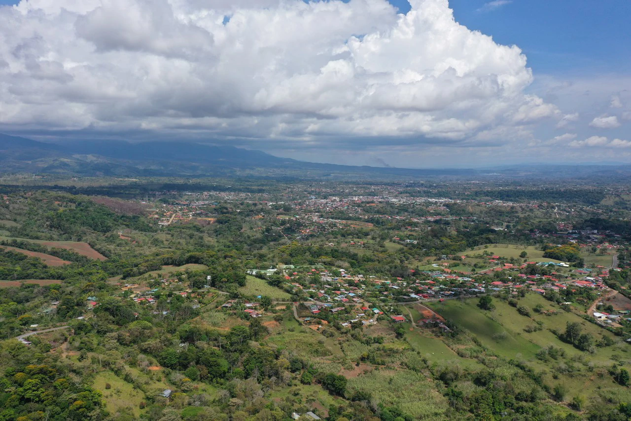 Elevated Two and a Half Acres with Cool Breeze in San Isidro del General - Gallery image 5