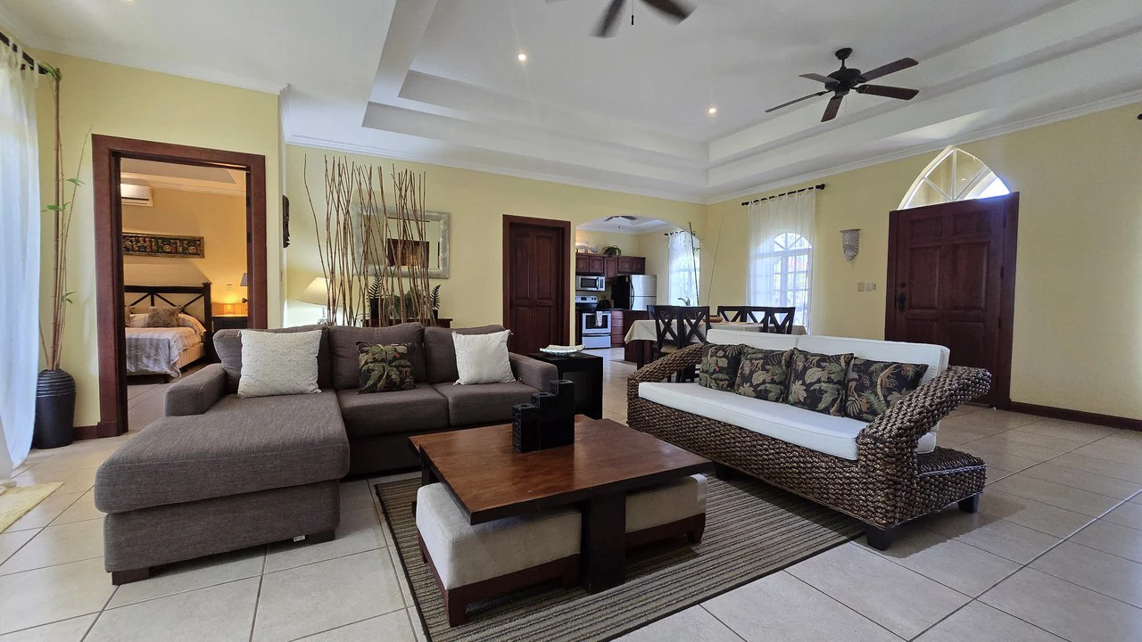 Casa Tropical: Best entry into highly sought after community! - Gallery image 35