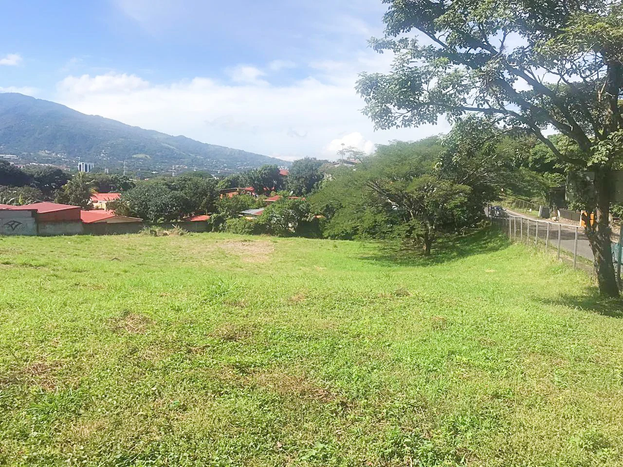 Property for sale in Santa Ana with mixed use such as paddle tennis courts, church and others Costa Rica - Gallery image 2