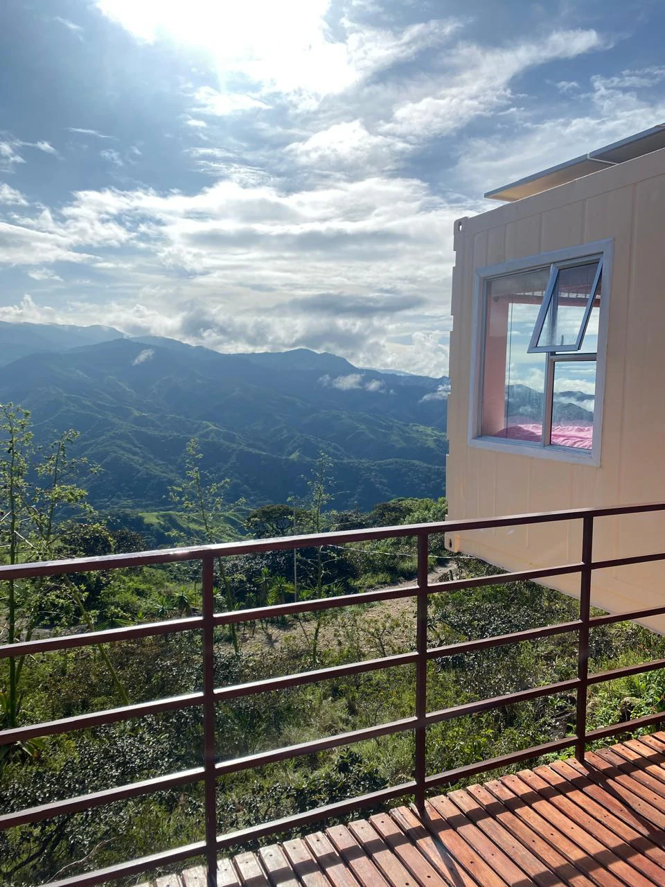 Ecofriendly container home, top views of La Lindora Monteverde LN0525: Elevated Eco-Luxury: Off-Grid Container Home with Panoramic Forest Views in Monteverde, La Lindora. - Gallery image 11
