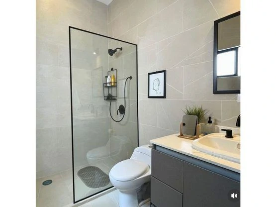 House For Sale in San Rafael - Gallery image 10