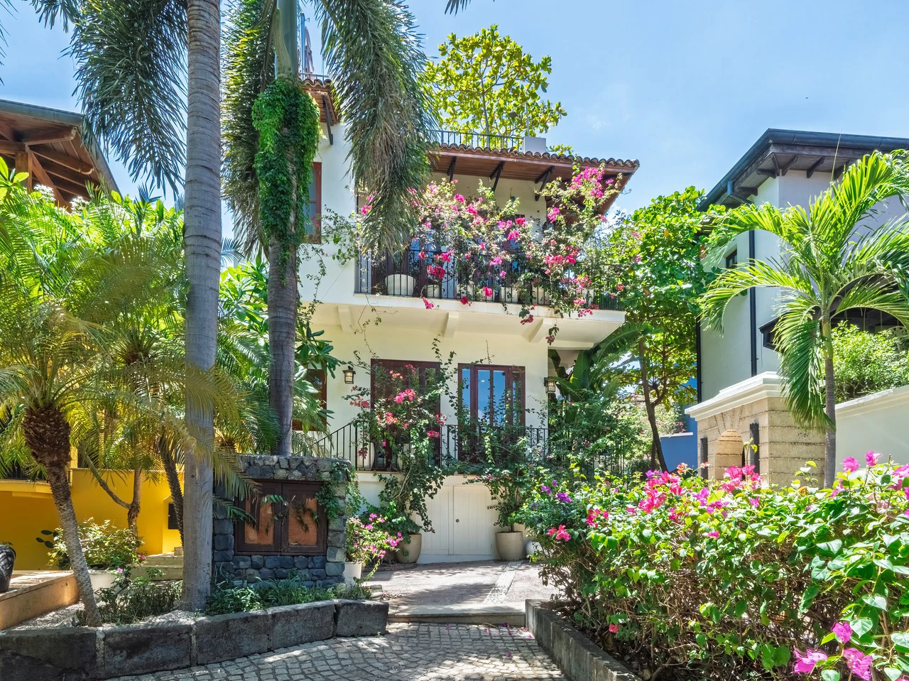 25 Paseo Del Mar: Best-Priced Beachfront Home in Las Catalinas - Gallery image 45