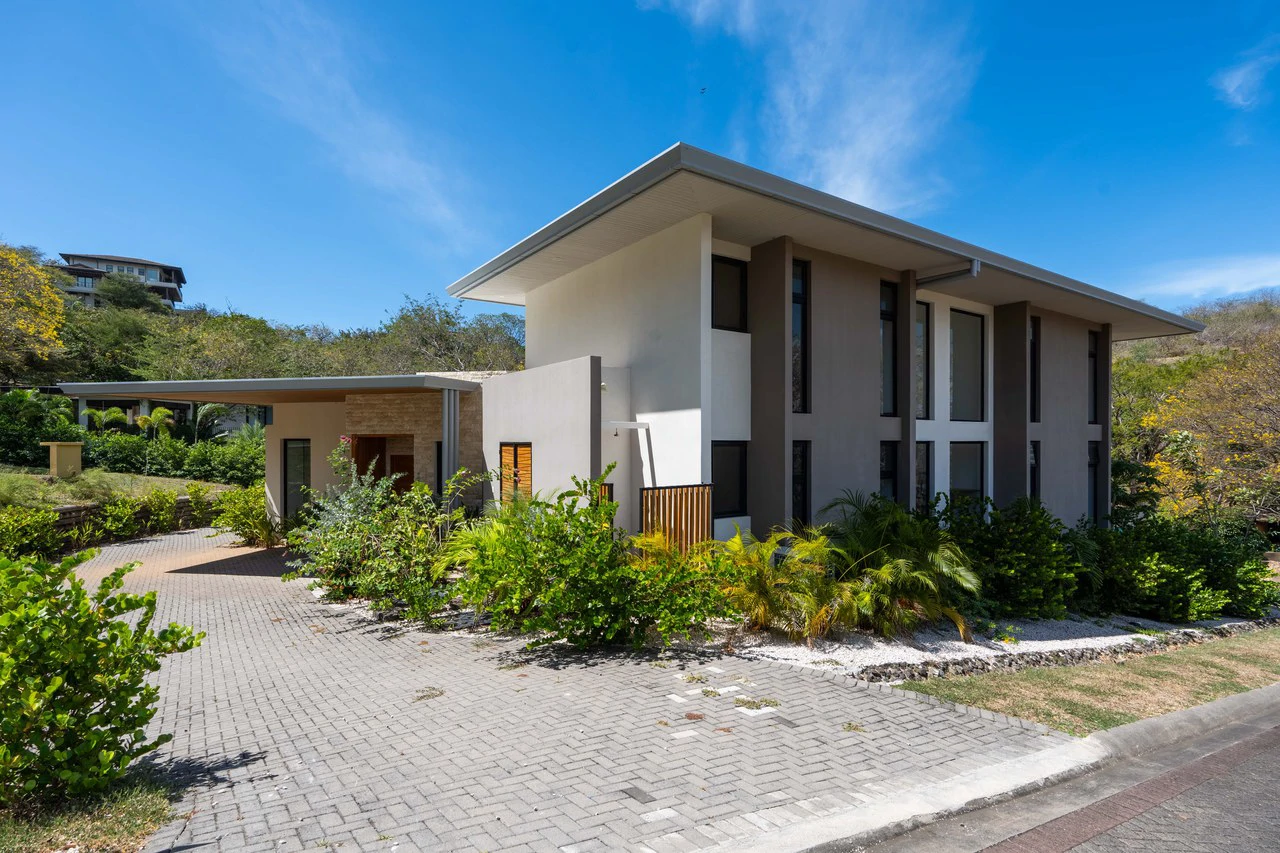 Casa Zoul: A Luxurious residence in the prestigious SENDEROS gated community of Tamarindo! - Gallery image 35