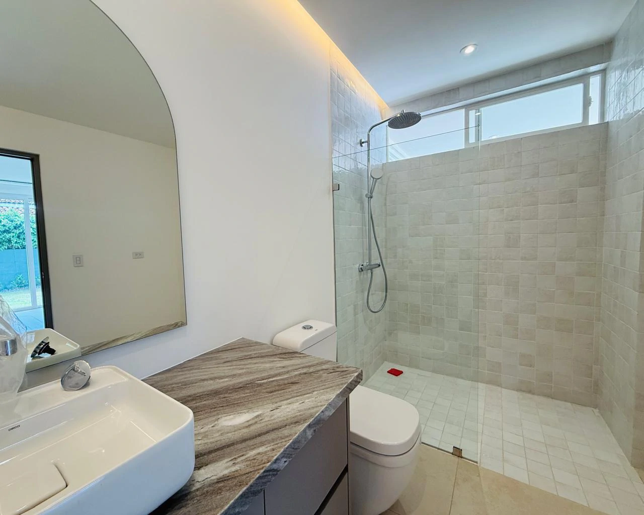 One-Story House with Pool for Sale in Bosques de Lindora Condominium - Gallery image 12