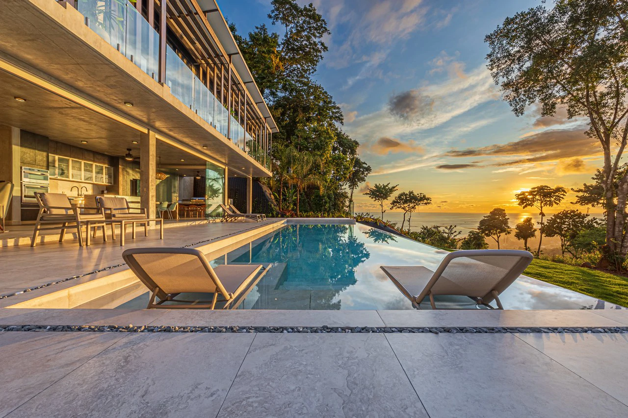 A True Estate Beyond Compare, Ocean Views For Miles: Mountain House For Sale in Uvita - Gallery image 6