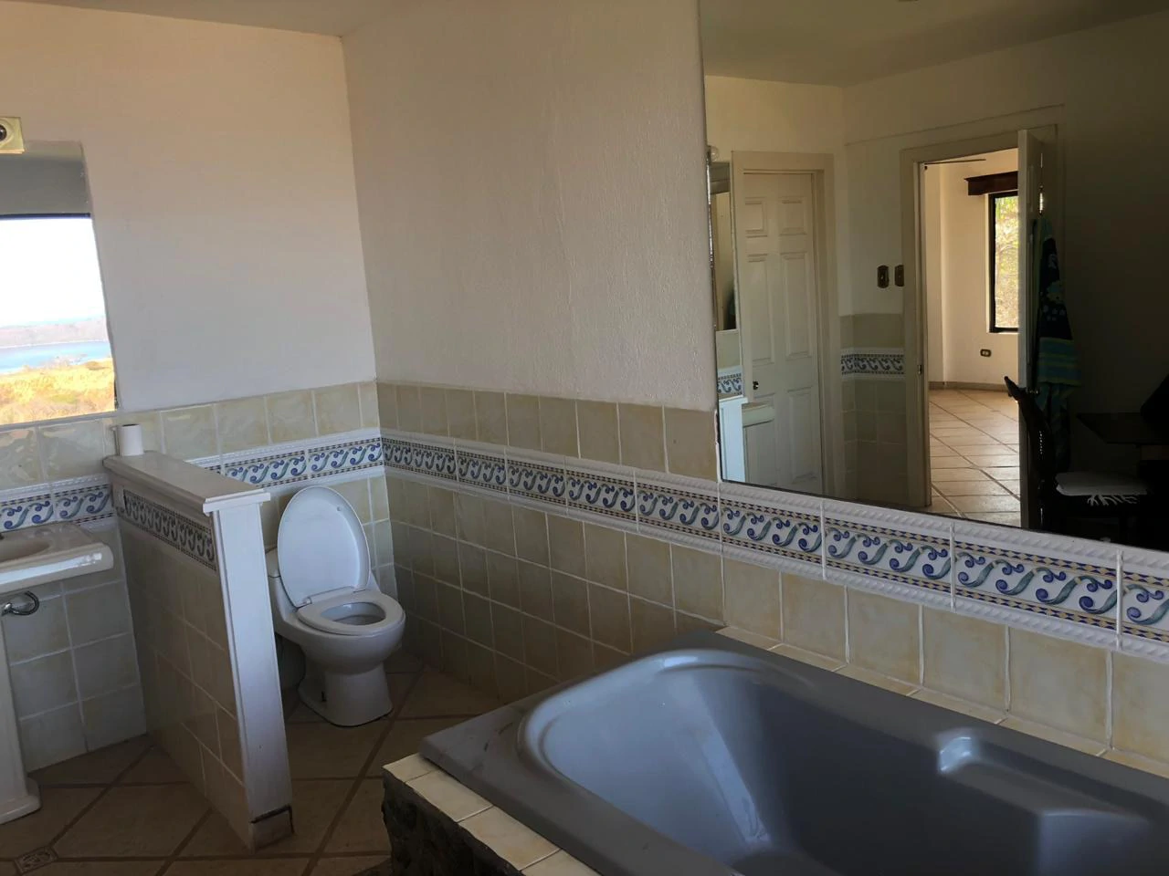 Great Opportunity - Property for Hotel or Retirement farm - Gallery image 28