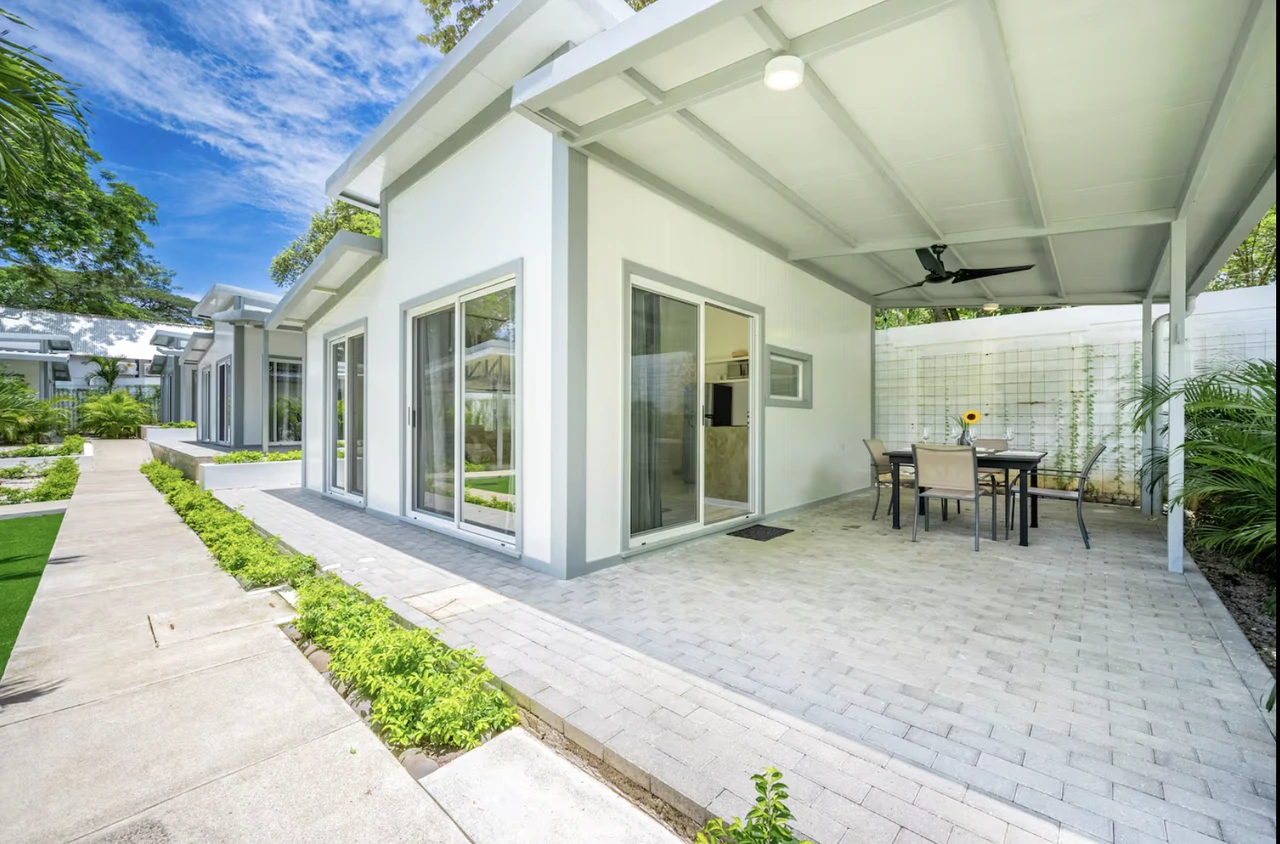 Jardin Escondido: Excellent Income! - Gallery image 3