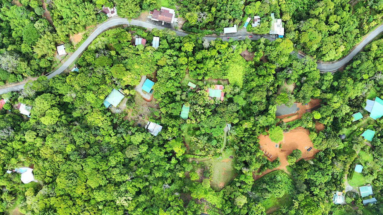 COMPLEJO TURISTICO CON CABINAS: Near the Coast and Mountain Development Parcel For Sale in Barú