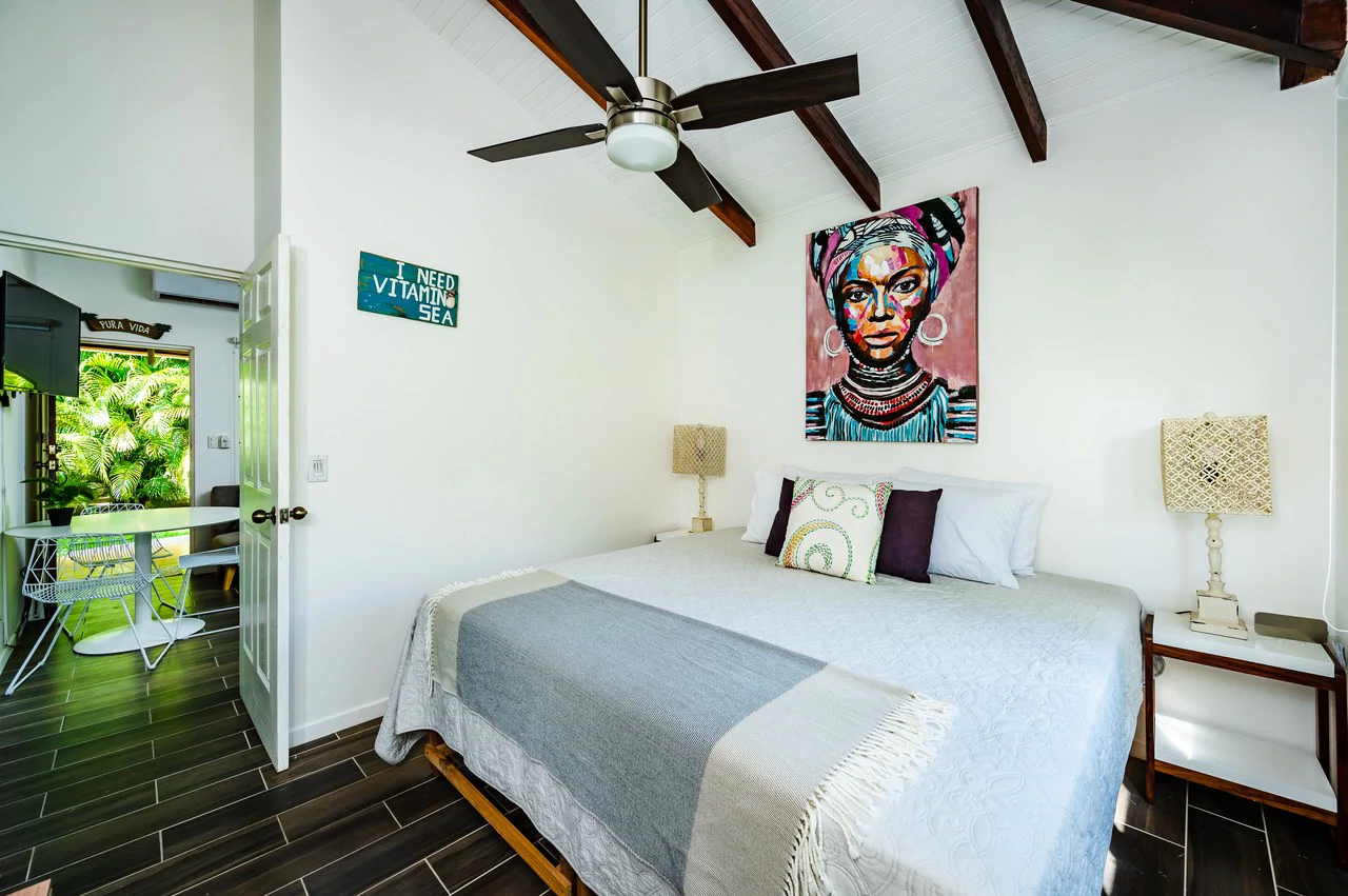 Casa Papaya Villaggio II, 431B: Renovated One-Bedroom Condo Steps from 7 Beaches - Gallery image 11