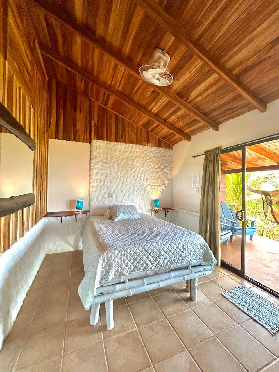 Costa Rica Ecolodge Retreat: Spectacular Views Turnkey Ecolodge Mountain Retreat in the heart of Costa Rica - Gallery image 43