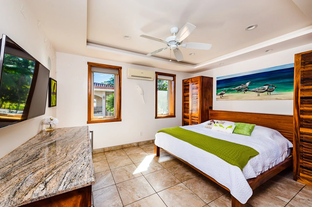 Casa Oltmann: Beach Front Mansion - Gallery image 12