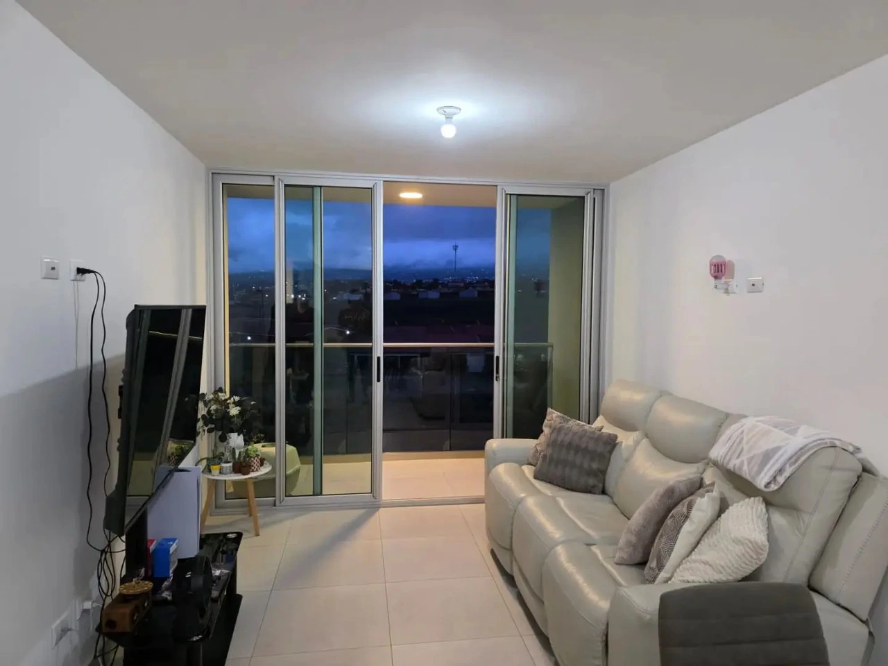Modern 2-Bed, 2-Bath Apartment in San Pablo, Heredia with Balcony & Open Concept: Apartment For Sale in Rincon de Sabanilla, San Pablo de Heredia - Gallery image 2