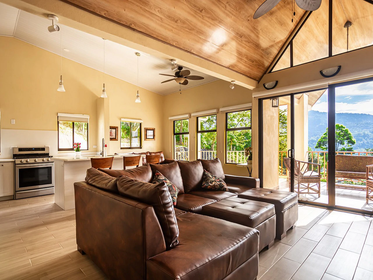 11.25 ACRES- 4 Bedrooms, Two Homes, Panoramic Ocean & Mountain Views With Stream, 30+ Fruit Trees, 40 Minutes to Quepos!!! - Gallery image 19