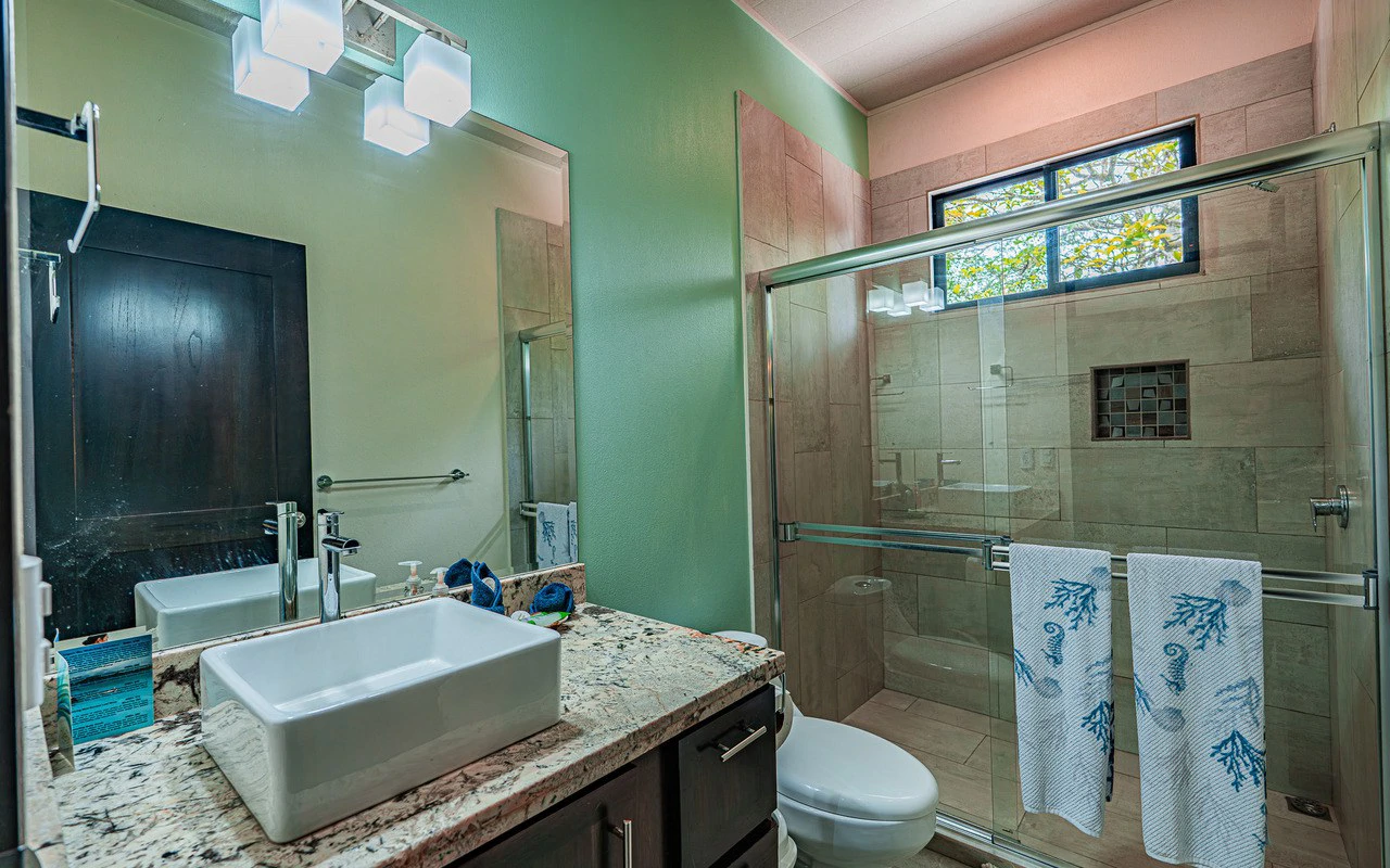 Riverfront Baru Estate Luxury Oasis Walkable to Playa Dominical - Gallery image 38