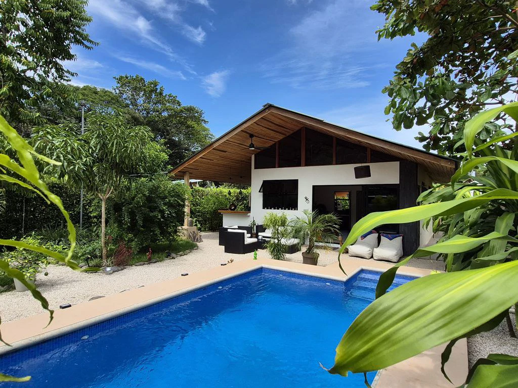Casa Chill Out: Charming Coastal Cosy Vibe 2 bedrooms – Pool – Your Perfect Vacation Home