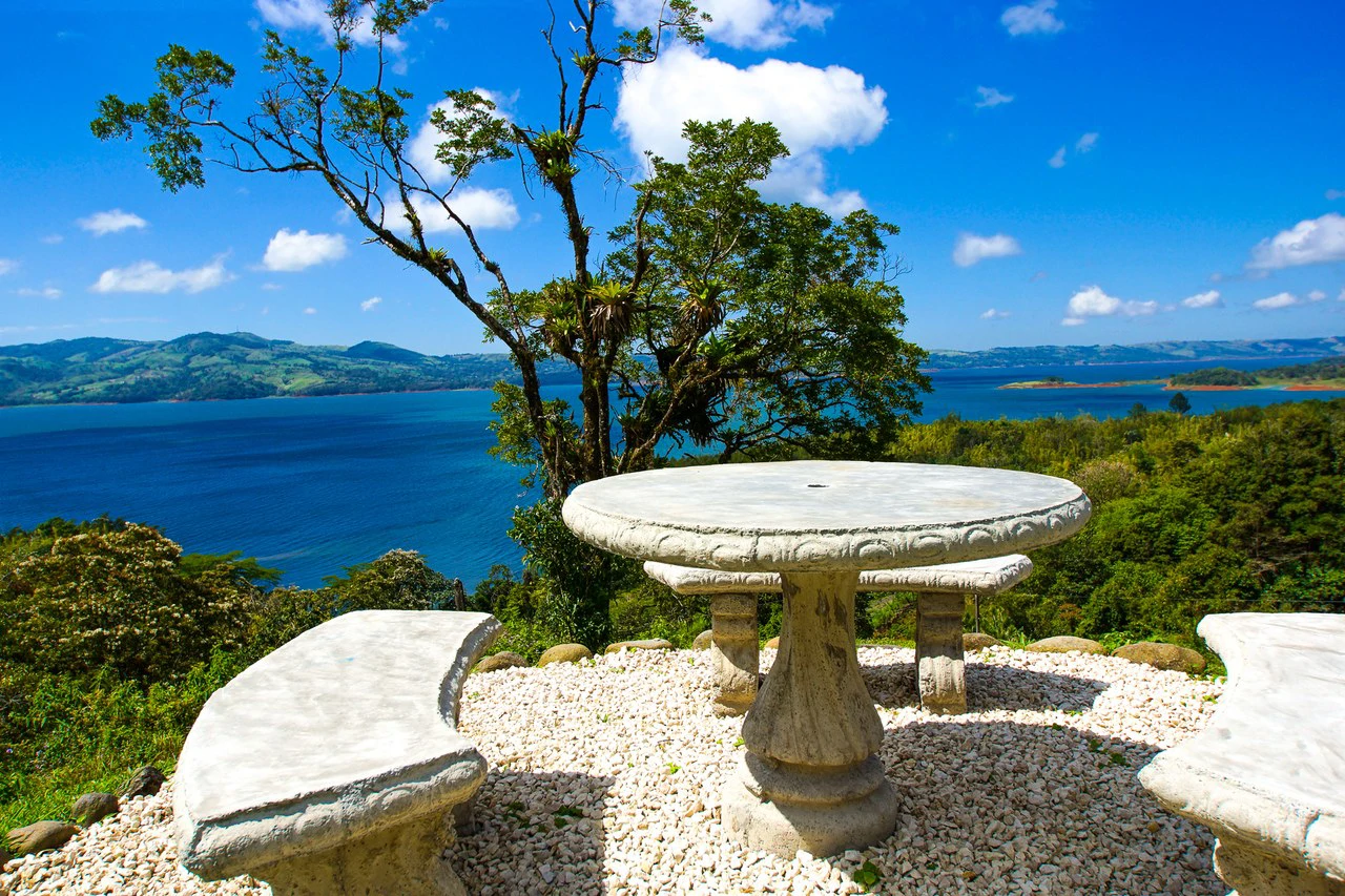Luxury Vacation Rental Villas for Sale with Amazing Views of Lake Arenal - Gallery image 6