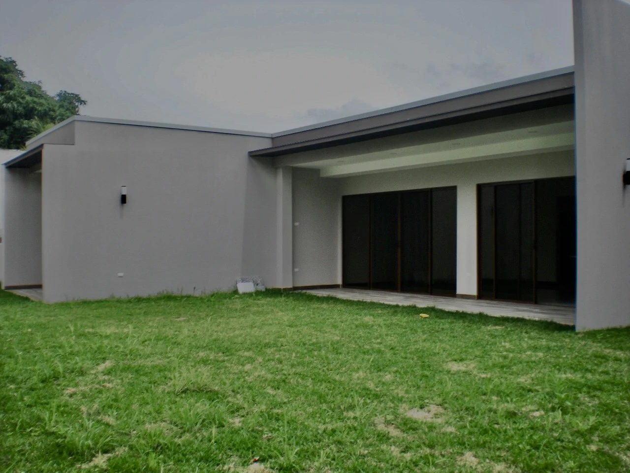 Residencial, Ciudad Cariari: Exclusive Opportunity: Spacious Home for Sale in Residencial Bosques de Doña Rosa, Ciudad Cariari - Gallery image 7