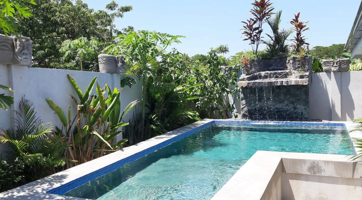 Dos Cocos: 2 Beautiful Homes, 5 Minute Walk To The Sand!