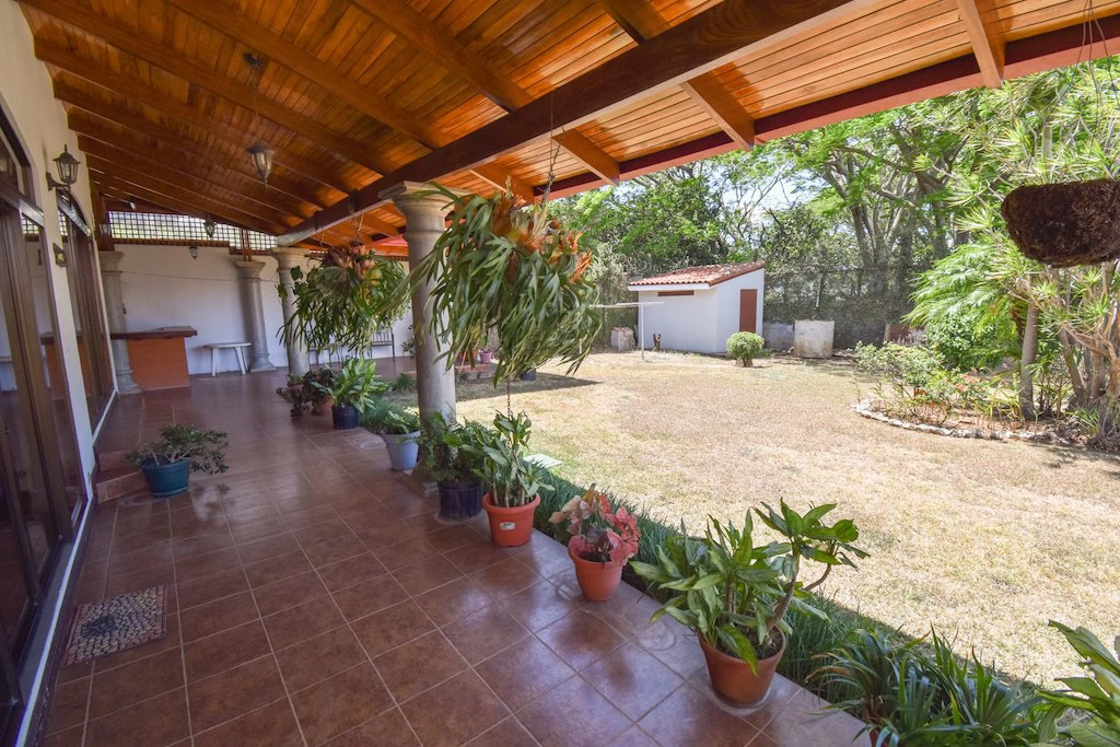 House For Sale in San Rafael - Gallery image 9