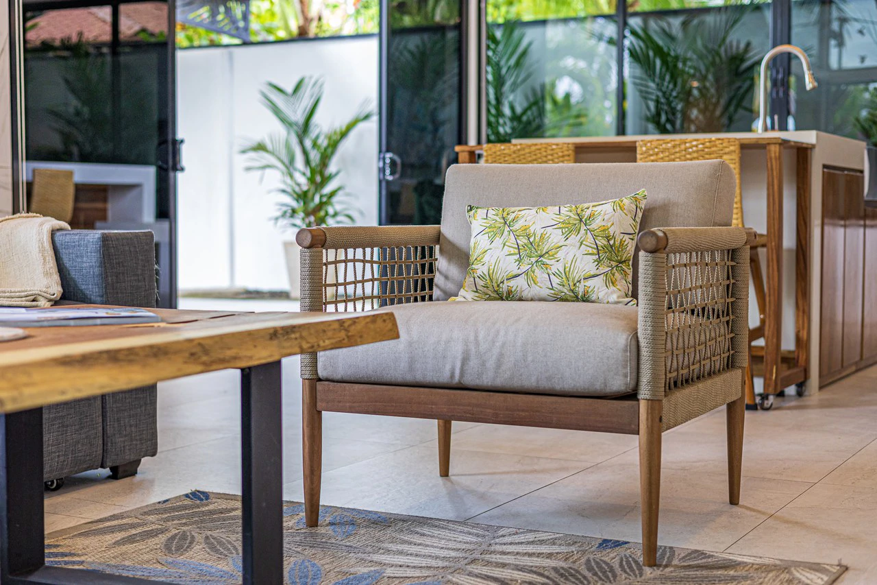 Elegant Tropical Home | 5 Minutes from Marino National Park: Near the Coast House For Sale in Bahía Ballena - Gallery image 16
